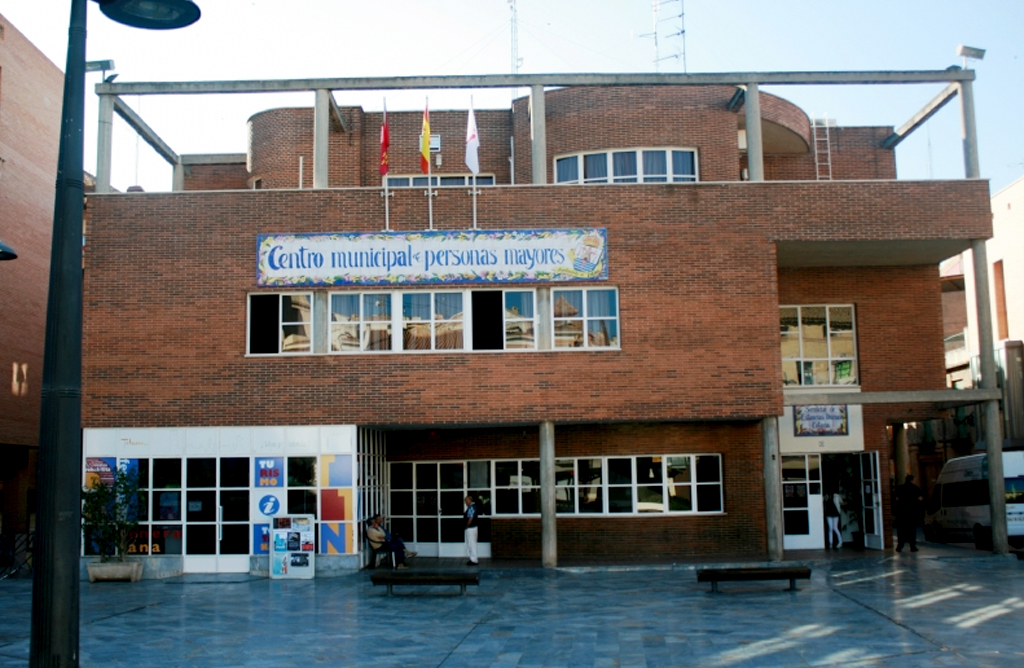 El Centro Municipal de Personas Mayores puede quedarse temporalmente sin servicio de bar